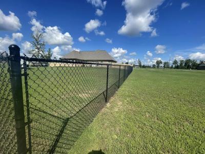 Wholesale 6ft 7ft 9 Gauge 10 Gauge 11 Gauge Black Vinyl PVC Coated Hot Dip Galvanized Chain Link Fence For Sale
