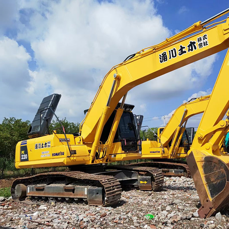 22T Япония Использованные строительные проекты экскаватор Komatsu PC220-8 Использованный скальпель