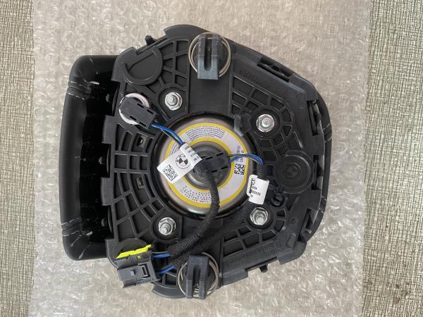 Airbag pour conducteur automobile Pour BMW G12 G30 Couverture en noir Assemblage d'airbags