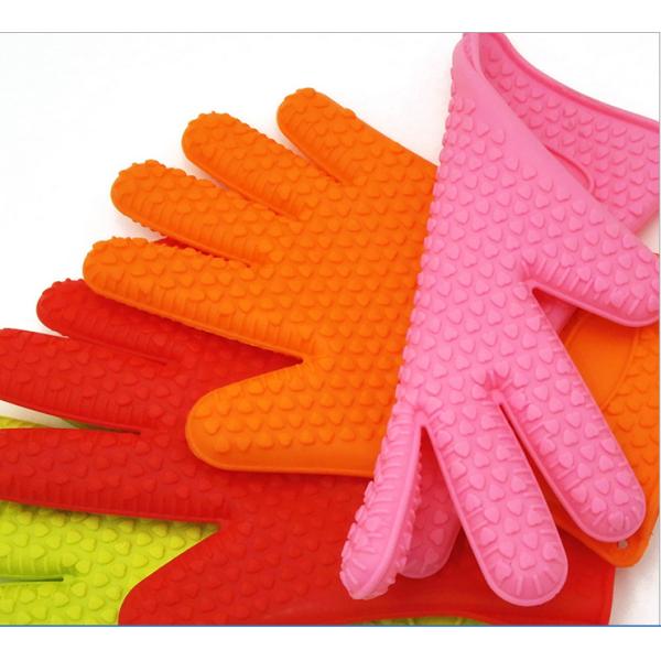 High Temperature Resistant Silicone Oven Gloves With Fingers Fashion Design , 18.5X27cm