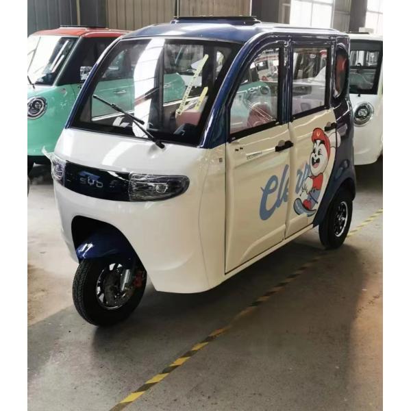 Spacious Design and Grade Ability 15-20° 1000W Enclosed Electric Three-Wheeler for Elderly