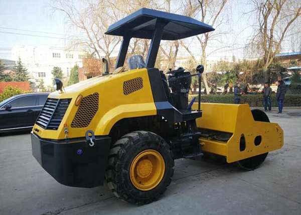 машинное оборудование строительства дорог возбуждающей силы 85кн ролик дороги силы почвы барабанчика 6 тонн одиночный