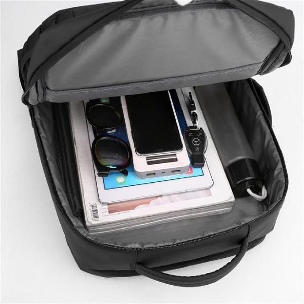 Водоустойчивый дизайн Loadreducing рюкзак ноутбука 14 дюймов с портом USB