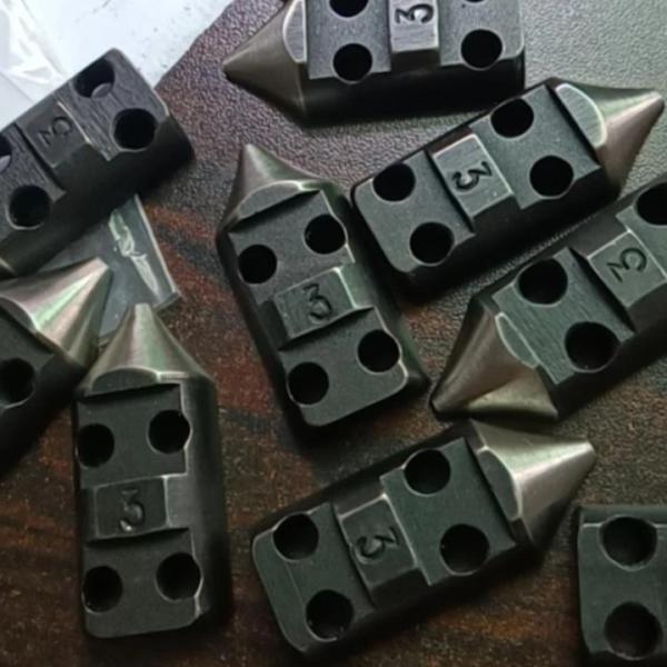 Black Head Cap for High-Speed Nylon Zipper Forming Machine