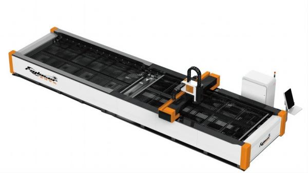 COOLING par eau HIWIN Guiderail Machine de découpe laser CNC de haute précision pour le métal