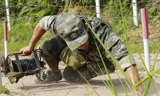 Outdoor Fiber Optic Cable Reel Drum With 200m Extension ODVA - LC Waterproof Connectors