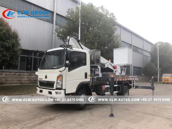 Caminhão de plataforma de trabalho aéreo isolado Howo 15M