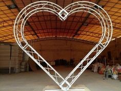 Pink / White Circular Wedding Truss Spigot Heart Shaped 4 - 6 parts