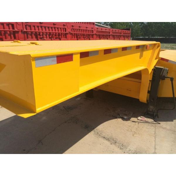 Gooseneck Lowboy Tri-axle Lowbed Platform Trailer  transporting heavy equipment grab excavator