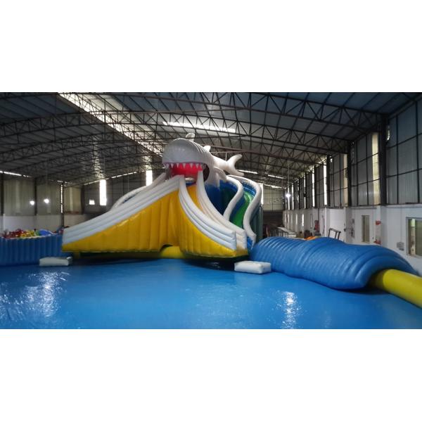 Parque aquático inflável de piscina grande Parque aquático inflável com escorrega de piscina