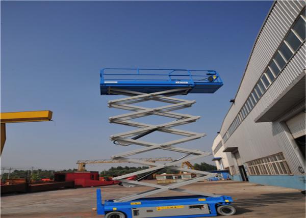 Steel Structure Rough Terrain Forklift , Hydraulic Platform Lift 13M High Loading Capacity