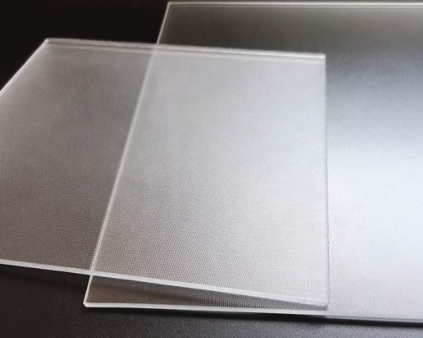 Ультрачистая электрифицируемая солнечная панель фотоэлектрическое стекло / солнечная тень Сохранение тепла, используемое для строительства занавесной стены / GL