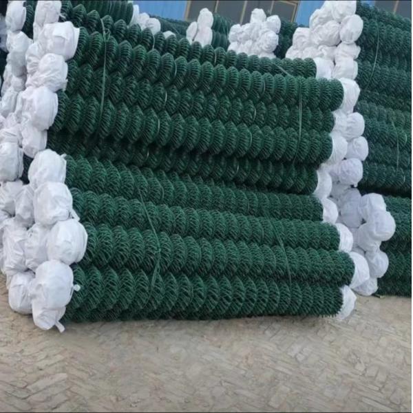 Hot Dipped Galvanized Cyclone Wire Mesh Fencing 8 Ft Roll Pvc For Philippines