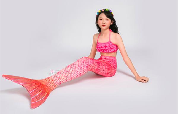 Stretchable Childrens Mermaid Tails , Toddler Mermaid Tail For 3 - 14 Year Old