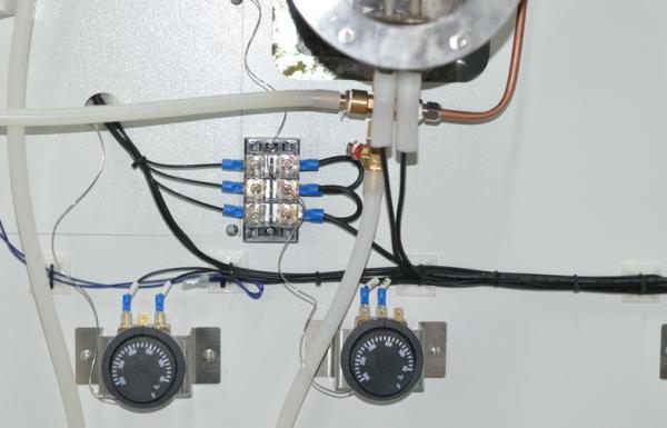 A câmara do teste de resistência da água conforma-se IEC60529 com a câmara 1000L interna