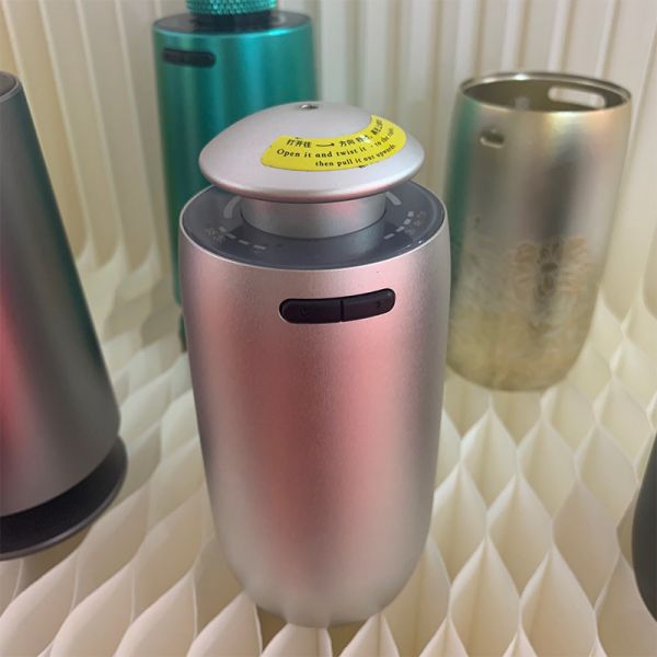Low-noise Seven-color Ambient Light Car Aroma Diffuser with Aluminum Alloy Body