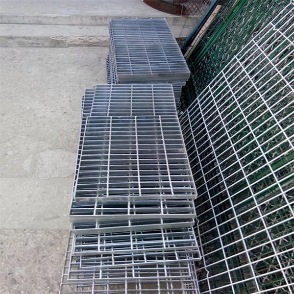 Hot Dip Galvanized Finish Plain Steel Bar Grating For Floor