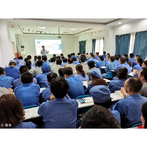 Роскошный изогнутый мраморный шкаф для украшений с электронными замками для ювелирной выставки