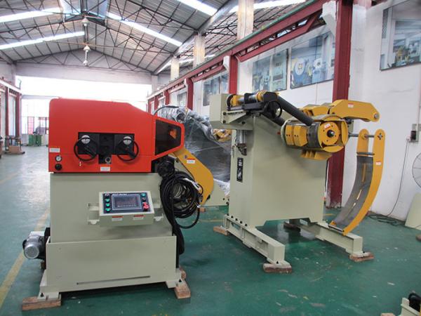 Peças de automóvel do hardware que processam a bobina de aço Uncoiler que carimba e que nivela a máquina