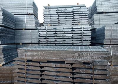 passos de escada de aço galvanizados T4 do metal de 70mm que raspam etapas