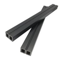 les solives noires d'accessoires de 50x30mm WPC Decking ont réutilisé le message publicitaire en plastique