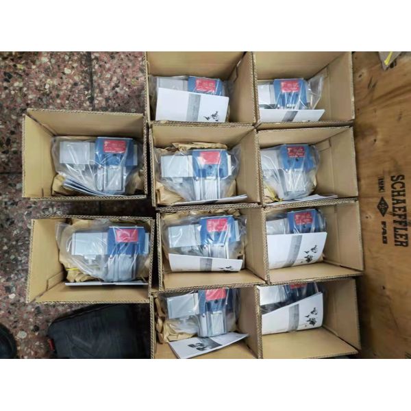Moog Servo Proportional Valve with 28-250 cm3/rev Displacement 3 Speed Settings