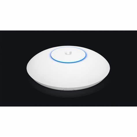 Atualize sua infraestrutura de rede com 3 portas LAN Roteadores UAP-XG com fio
