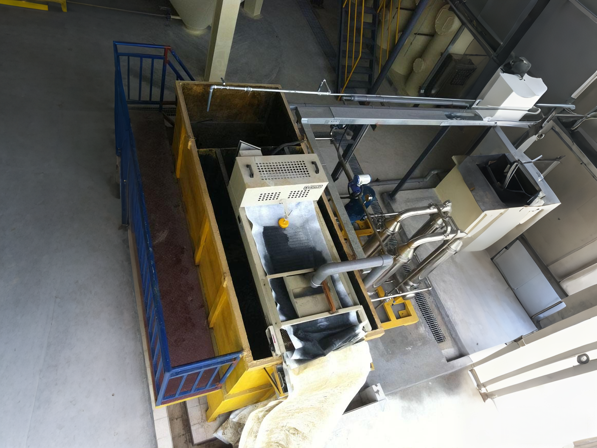 Filtre à bande papier pour fluides de 300 à 1200 mm - Processus de filtration avec filtre à bande papier