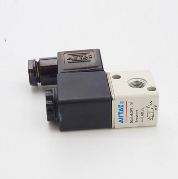 Pneumatic Air 3 Way 2 Position 1/8 AIRTAC TYPE Solenoid Valve 3V1-06