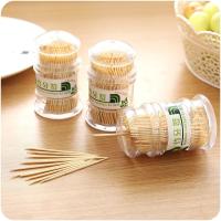 A caixa individual dos palitos de bambu biodegradáveis embalou