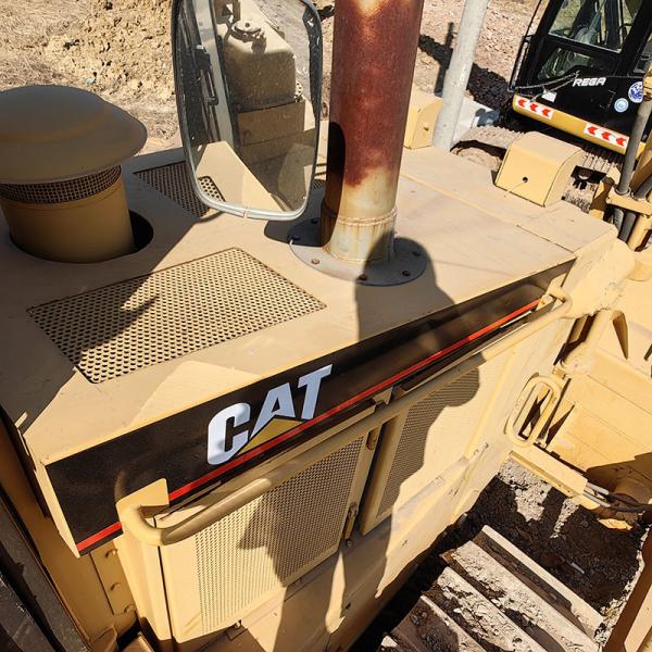 Large Used CAT D8R Bulldozer 228kw Rated Power 625L Large Fuel Tank Capacity