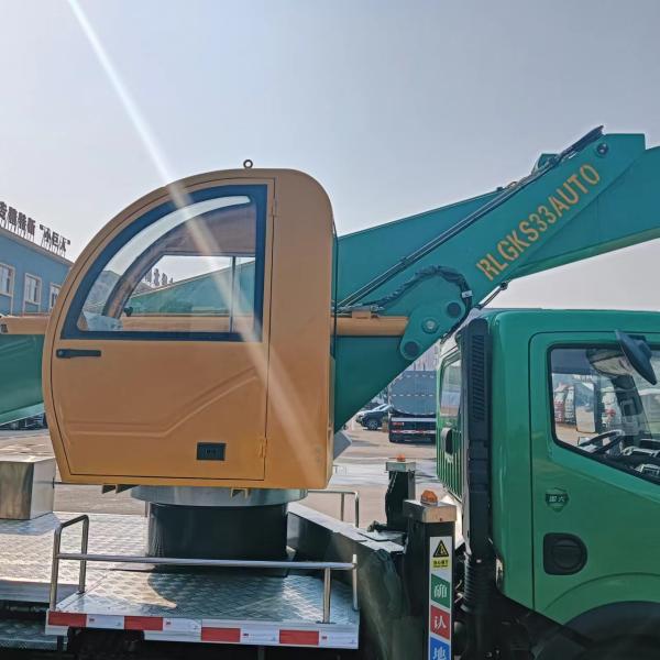 Camión de Operación en Altura DongFeng con Chasis de 50m, 6 Secciones Retráctiles, Plataforma Aérea para 3 Personas