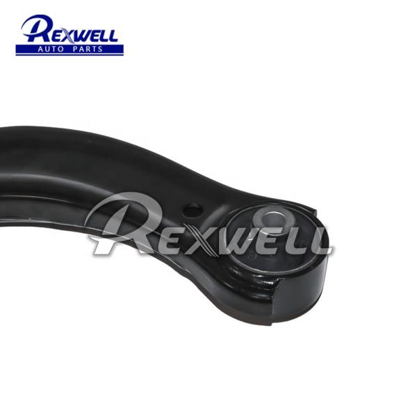 El brazo de control de la suspensión delantera inferior derecha OE 48068-BZ120 para Toyota RUSH INNOVA Sienna