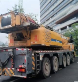 2019 XCMG Used Crane, The XCA220, Has A 73-Meter Boom, A 44-Meter Jib, And A 74-Ton Counterweight. It Has Been Operating For 2540 Hours And Is In Excellent Working Condition.