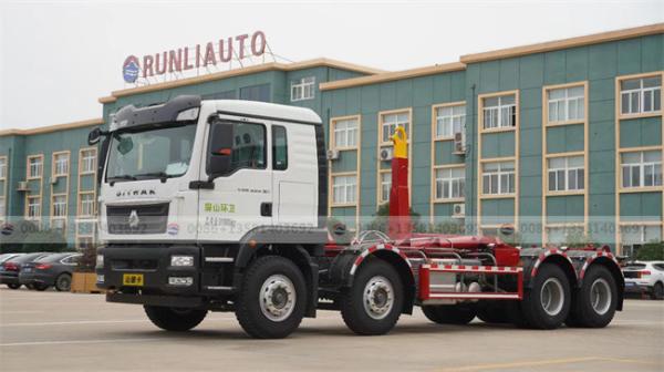 Sinotruk Large Capacity Hook Lift Garbage Truck Heavy Duty Garbage Transport Truck 8x4