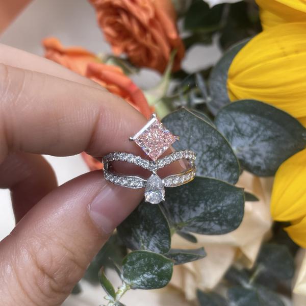 Кольцо с бриллиантом принцессы Вычуры свободного диаманта диаманта лаборатории аттестованное ювелирными изделиями выполненное на заказ