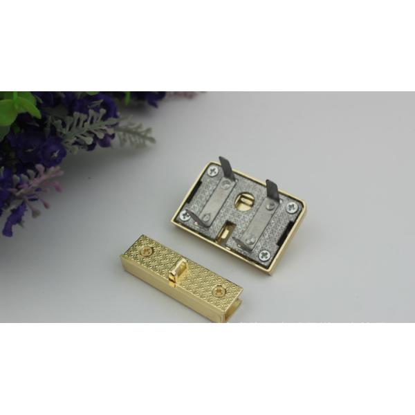Handbag hardware suppliers wholesale light gold metal push lock