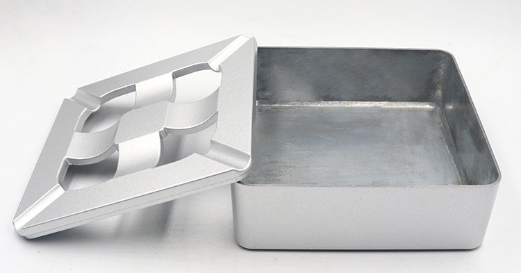 Windproof Aluminum Ashtray with Matte Finish and Ventilated Lid for Indoor Outdoor Use