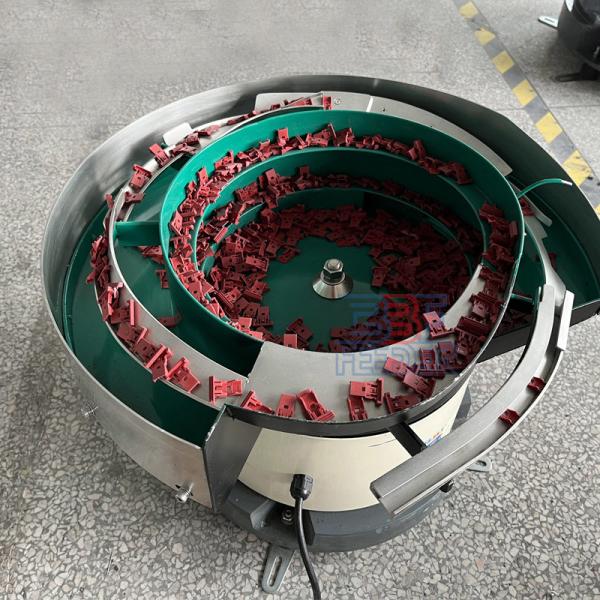 220V / 110V Автоматические пластиковые компоненты Ореховые вибрирующие кормильщики