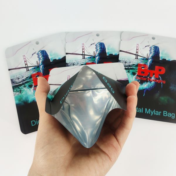 100pcs Custom Printed Low MOQ Smell Proof Child Resistant Resealable Stand up Ziplock Mylar Bags 3.5g  for Candy Pound Packaging
