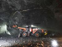 Perforación de roca Jumbo totalmente hidráulica Equipo de perforación de túneles de tamaño pequeño y mediano