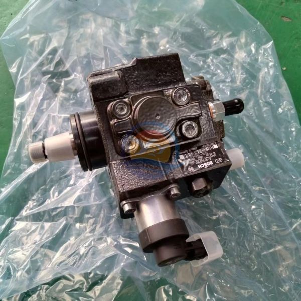 SK130-8 SK140-8 SK135SR Diesel Fuel Pump D04FR Fuel Injection Pump 32G61-00300 VA32G6100300 VA32G61-00300 0445020083 for Kobelco