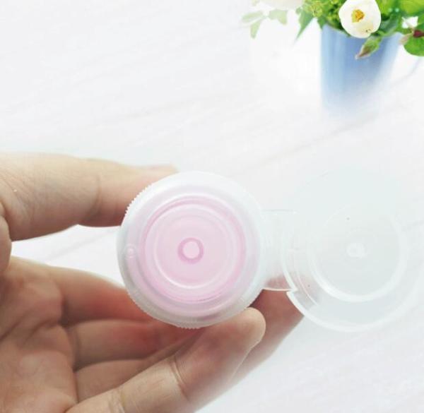 Blue / White / Yellow Small Travel Bottles , Soft Silicone Body Squeezy Travel Bottles