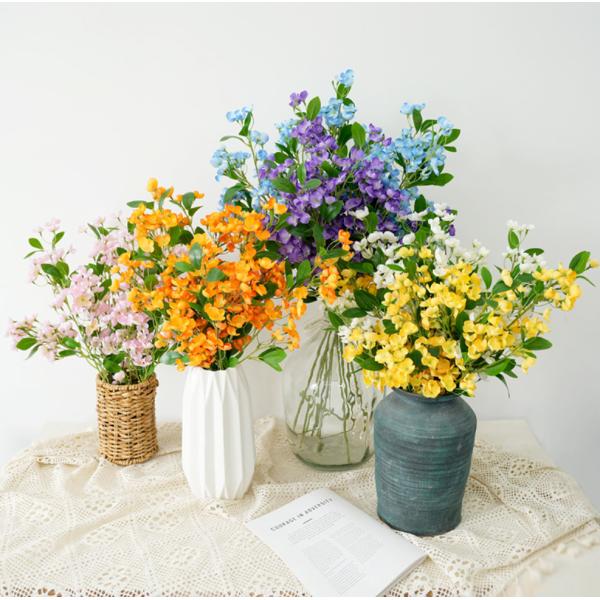 Imitación de fotografía con dedos de belleza y accesorios de decoración de fotografía, flor pequeña única, flor artificial, flor de manzana, arreglo floral simulado al estilo europeo