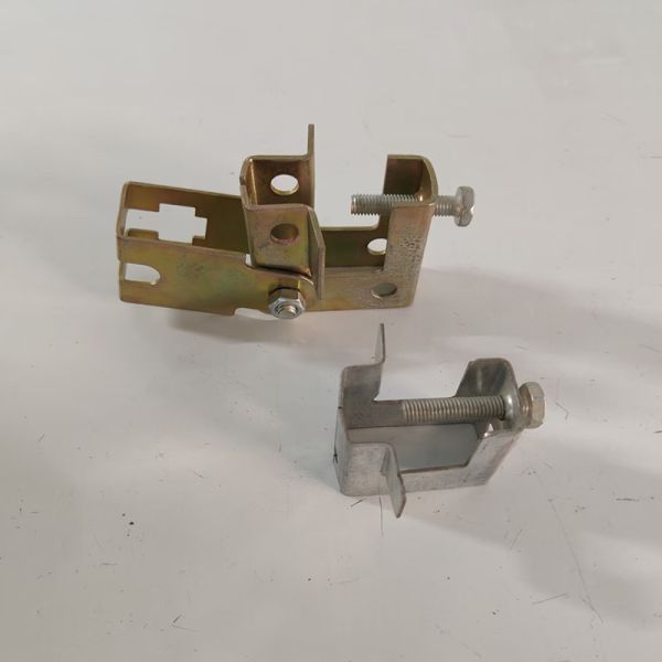 Galvanized Steel Horseshoe Shaped Pipe Clamps Square U Shaped Fasteners C Shaped Fixing Clips For Pipeline Installation