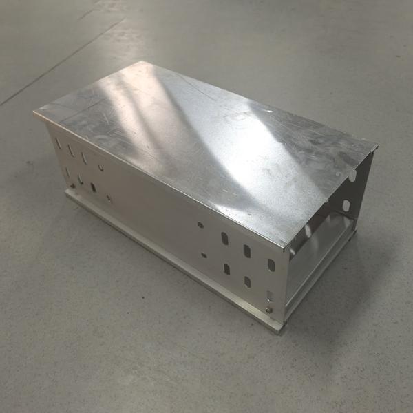 Medium Duty Aluminum Cable Tray 100mm-1000mm Slotted Anodized Silver Surface Finish