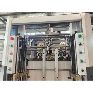 Machine de renforcement de coin entièrement automatique pour bijoux boîte boîte à chaussures boîte cosmétique