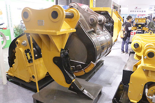 Потрошитель утеса экскаватора зубов KOMATSU PC120 одиночный для конструкции