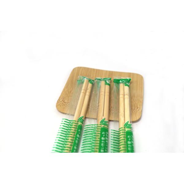 Индивидуал упаковал устранимые бамбуковые палочки с зубочисткой в полиэтиленовых пакетах