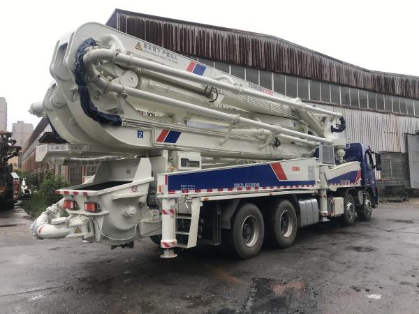 o caminhão do cimento da bomba de 110m3/H 279KW, usou o chassi concreto ISO90001 de Volvo do equipamento
